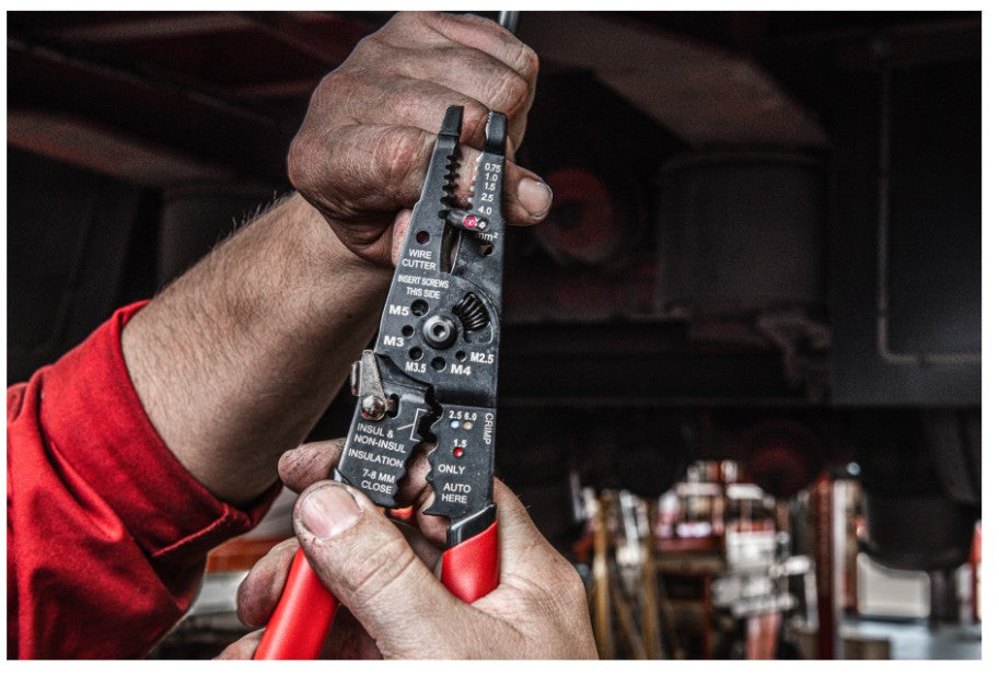 Milwaukee Multi-Purpose Wire Stripper with Crimper - 4932493816