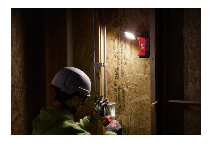 Milwaukee M12™ Multi-Directional Flood Light With PACKOUT™ Compatibility - 4933500321