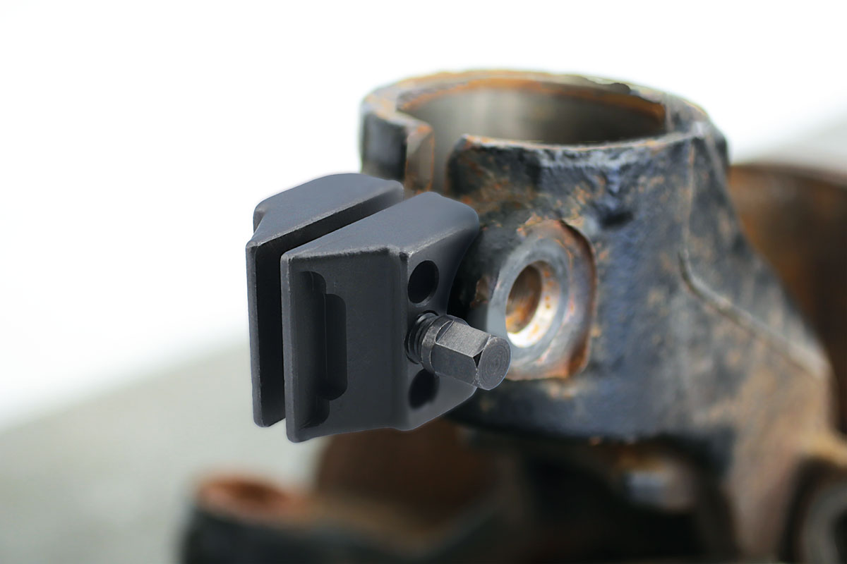 Laser 8324 Suspension Split Hub Knuckle