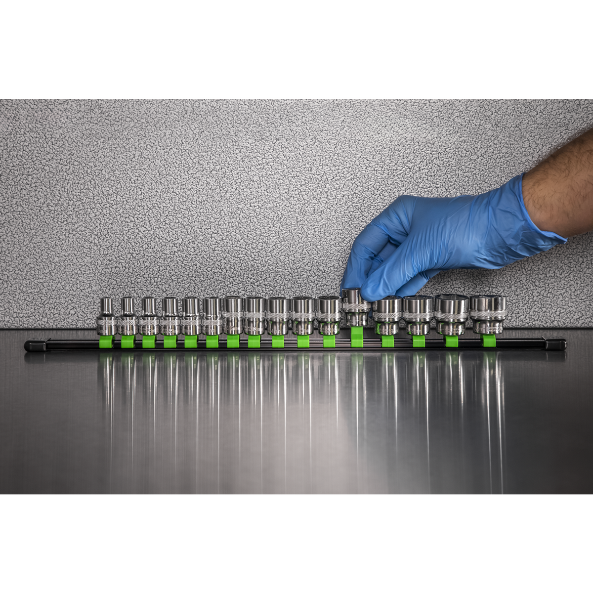 Sealey AK27053HV 3/8" Drive Retaining Socket Rail with 16 Clips