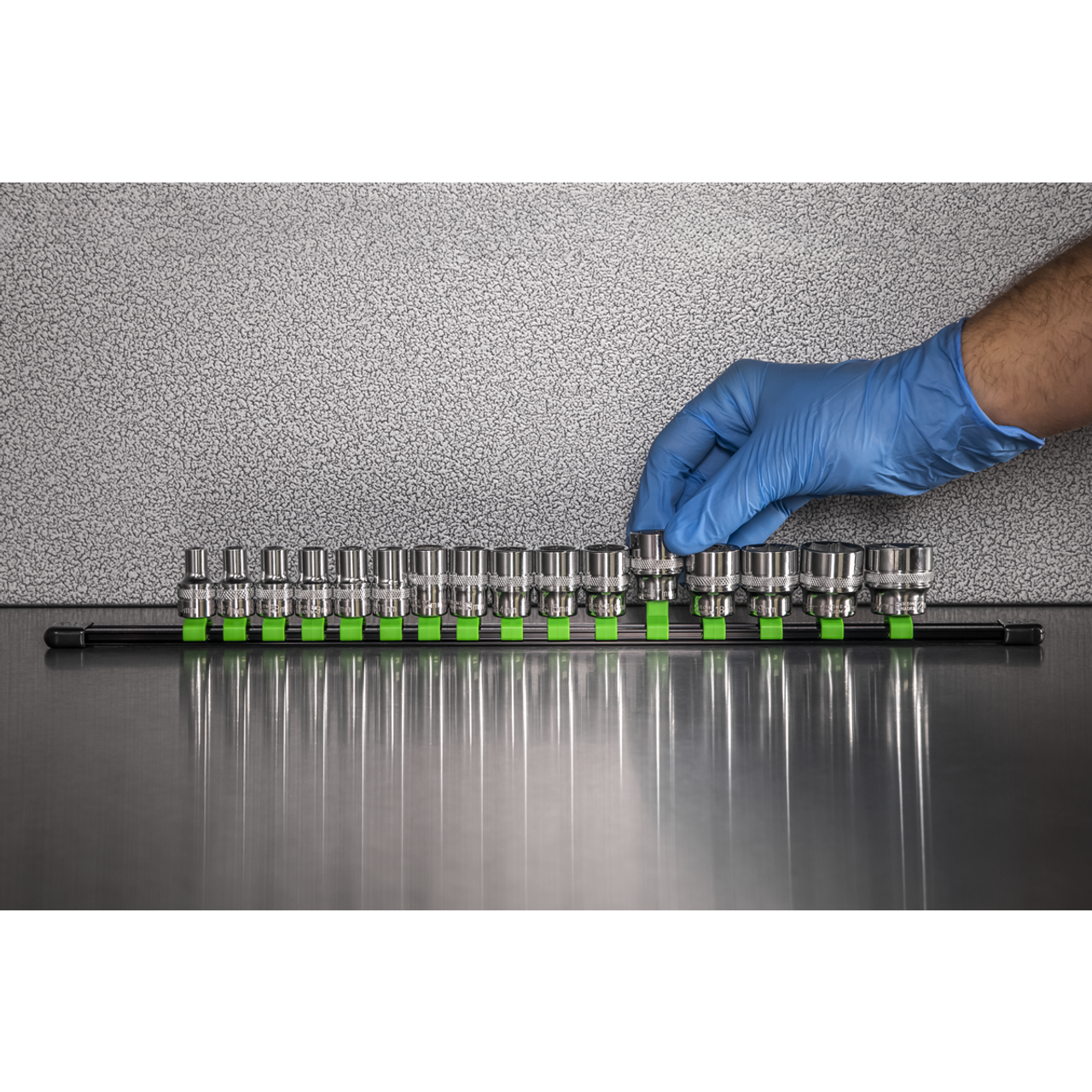 Sealey AK27053HV 3/8" Drive Retaining Socket Rail with 16 Clips