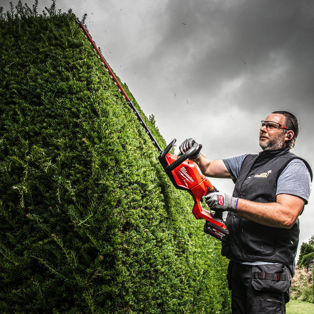 Milwaukee M18FHET60G2-0 M18 FUEL 60cm Hedge Trimmer Gen 2 — Body Only