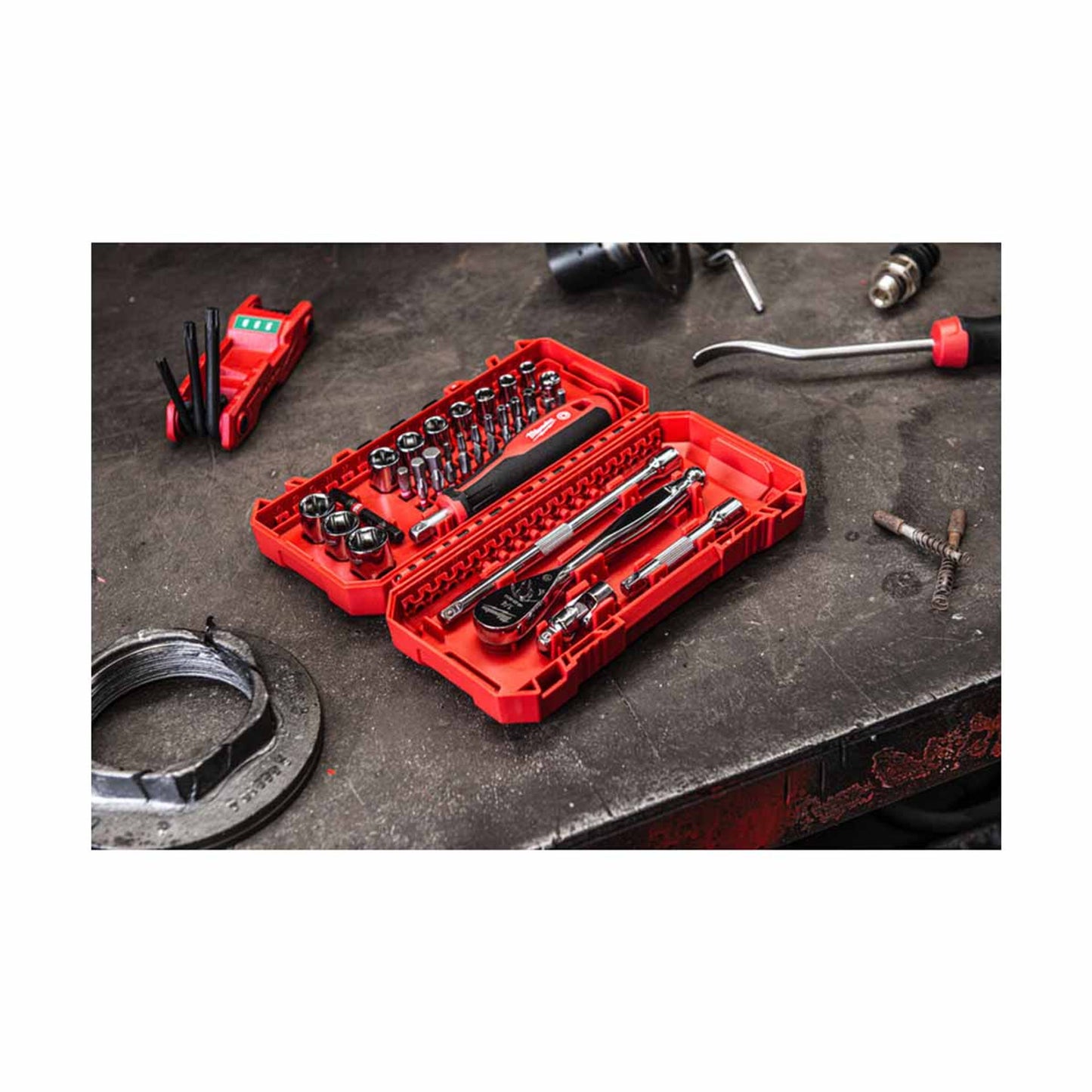 Milwaukee 4932479096 1/4" Drive Ratchet, Driver & Socket Set