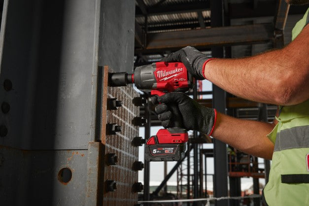 Milwaukee M18FHIW2F12-502X Fuel 1/2" New Generation High Torque Impact Wrench With Friction Ring Kit