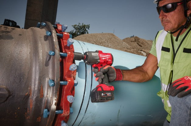 Milwaukee M18FHIW2F12-502X Fuel 1/2" New Generation High Torque Impact Wrench With Friction Ring Kit