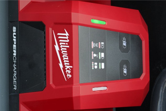 Milwaukee M18DBSC Dual Bay Super Charger