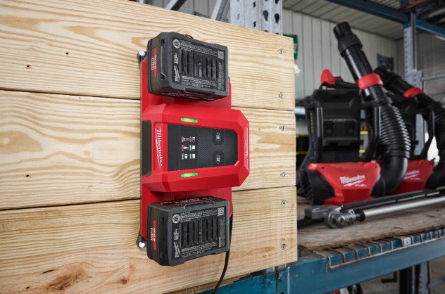 Milwaukee M18DBSC Dual Bay Super Charger