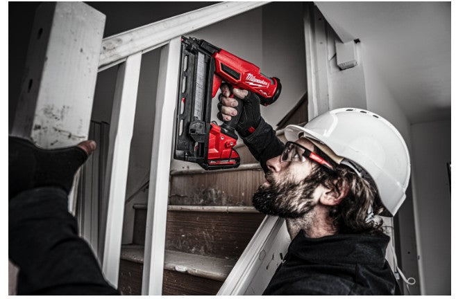 Milwaukee M18FN16GA-0X Fuel 16 GA Angled Finish Nailer 2 Mode - Body & Case