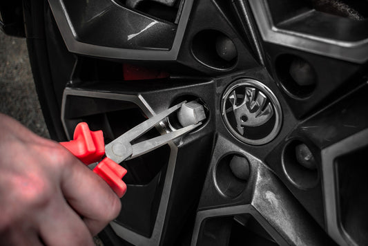 Powerhand SIN-900.0760 Wheel Nut Cap Pliers - 200mm