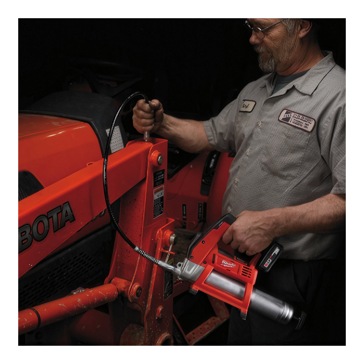Milwaukee M12GG-0 M12 Sub Compact Grease Gun 562 bar — Body Only